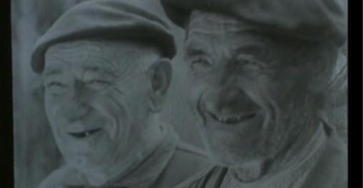 Entierro del benemérito sacerdote vasco José María de Korta y Uribarren, muerto en el frente de Asturias / Semana Santa en Bilbao / Guernika / Elai-Alai