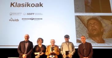 Anjel Lertxundi y Alfonso Ungría reciben el premio de la Filmoteca Vasca